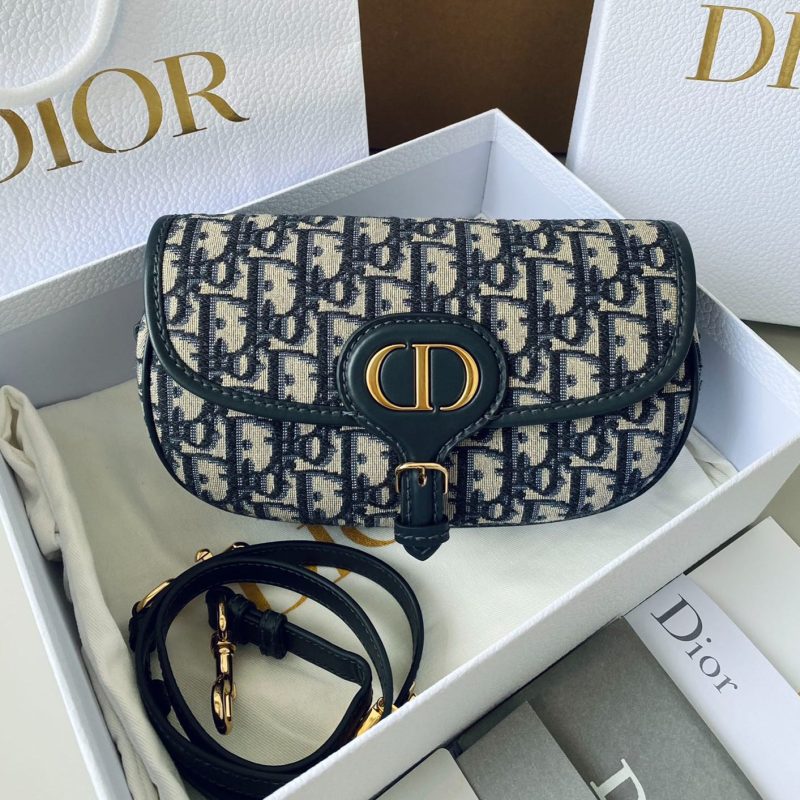 medium cd east west bobby 22cm blue oblique canvas