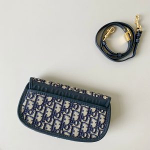 medium cd east west bobby 22cm blue oblique canvas