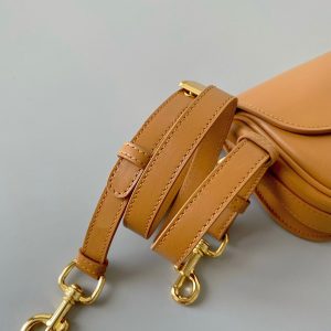 20221022_i1666431317_1109_8_jpg medium cd east west bobby 22cm brown calfskin ghw