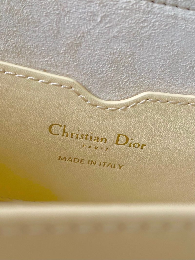 20221022_i1666432612_518_8_jpg medium cd east west bobby 22cm cream calfskin ghw