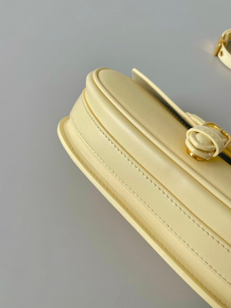 20221022_i1666432612_5682_6_jpg medium cd east west bobby 22cm cream calfskin ghw