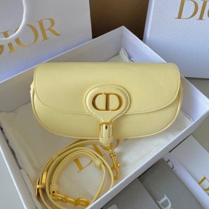 20221022_i1666432612_7584_0_jpg medium cd east west bobby 22cm cream calfskin ghw