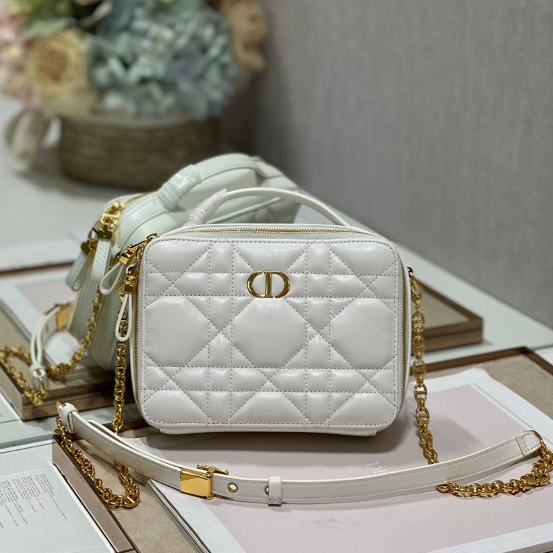 20221030_i1667130296_432_0_jpg cd caro box 18 white calfskin