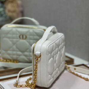 20221030_i1667130296_4691_2_jpg cd caro box 18 white calfskin