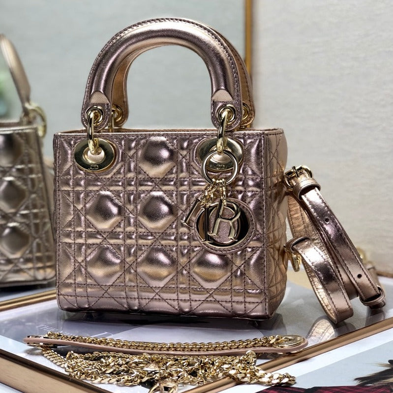 20221103_i1667461824_1658_0_jpg mini lady 17 light purple metalic lambkin