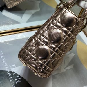 20221103_i1667461824_7752_5_jpg mini lady 17 light purple metalic lambkin