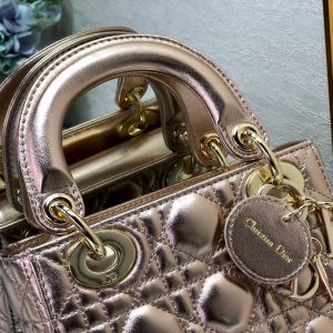 20221103_i1667461824_9228_6_jpg mini lady 17 light purple metalic lambkin