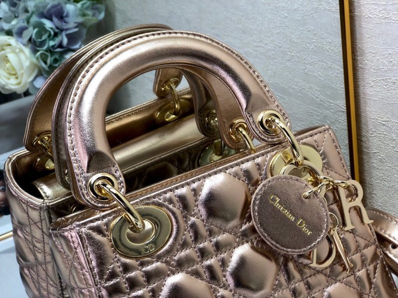 20221103_i1667461824_9228_6_jpg mini lady 17 light purple metalic lambkin