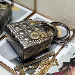 20221103_i1667461914_2153_4_jpg mini lady 17 dark purple metalic lambskin