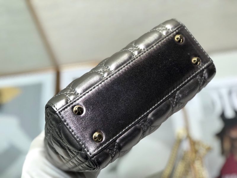 20221103_i1667461914_3139_6_jpg mini lady 17 dark purple metalic lambskin