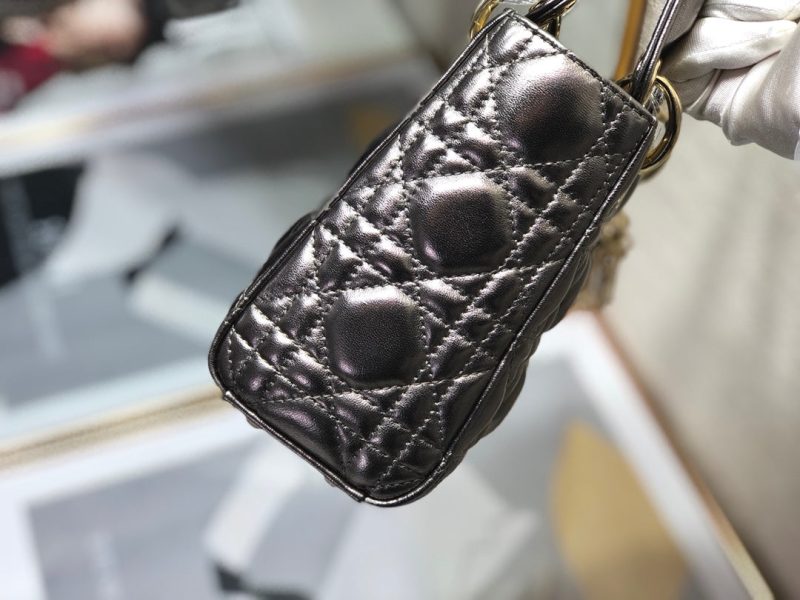 20221103_i1667461914_5096_5_jpg mini lady 17 dark purple metalic lambskin