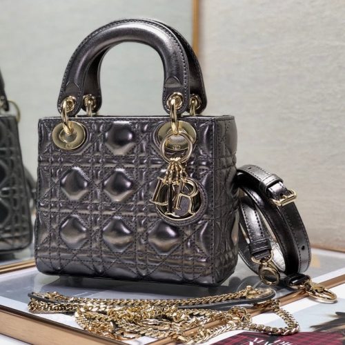 20221103_i1667461914_9977_0_jpg mini lady 17 dark purple metalic lambskin