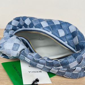 20221105_i1667625433_2900_5_jpg_33910af6-7d63-412b-8648-fc4a8a0ad6a3 mini jodie 28 blue denim lambskin