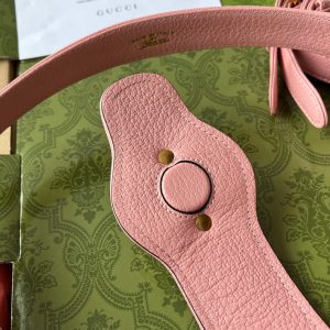 20221116_i1668579012_6786_6_jpg MEDIUM SHOULDER BAG 39 IN LIGHT PINK CALFSKIN GOLD HARDWARE