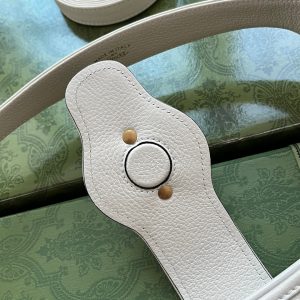 20221128_i1669643087_7453_6_jpg MEDIUM SHOULDER BAG 39 IN WHITE CALFSKIN GOLD HARDWARE