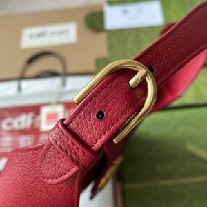 20221203_i1670059335_2726_6_jpg MEDIUM SHOULDER BAG 39 IN RED CALFSKIN GOLD HARDWARE