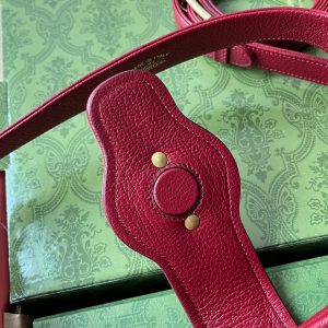 20221203_i1670059335_6230_5_jpg MEDIUM SHOULDER BAG 39 IN RED CALFSKIN GOLD HARDWARE