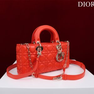 20221205_a1670215552721_7787_jpg medium lady d-joy 26 red lambskin