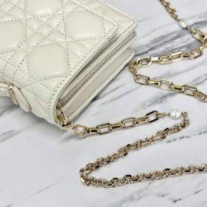 20221212_i1670826322_2523_5_jpg LADY 21 CHAIN BAG IN WHITE LAMBSKIN