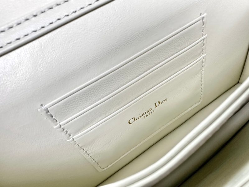 20221212_i1670826322_509_8_jpg LADY 21 CHAIN BAG IN WHITE LAMBSKIN