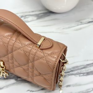 20221212_i1670826733_4552_4_jpg LADY CHAIN BAG 21 IN ALMOND BEIGE LAMBSKIN
