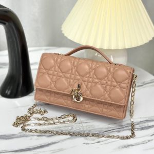 20221212_i1670826733_5396_3_jpg LADY CHAIN BAG 21 IN ALMOND BEIGE LAMBSKIN