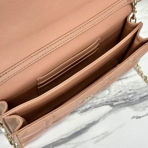 20221212_i1670826733_8069_7_jpg LADY CHAIN BAG 21 IN ALMOND BEIGE LAMBSKIN