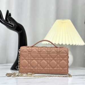 20221212_i1670826733_9927_2_jpg LADY CHAIN BAG 21 IN ALMOND BEIGE LAMBSKIN