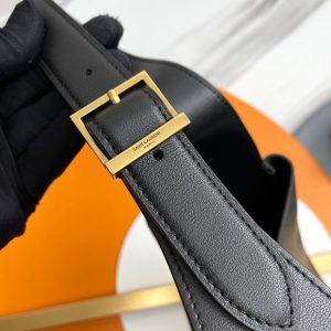 le 5a7 small 23cm black calfskin