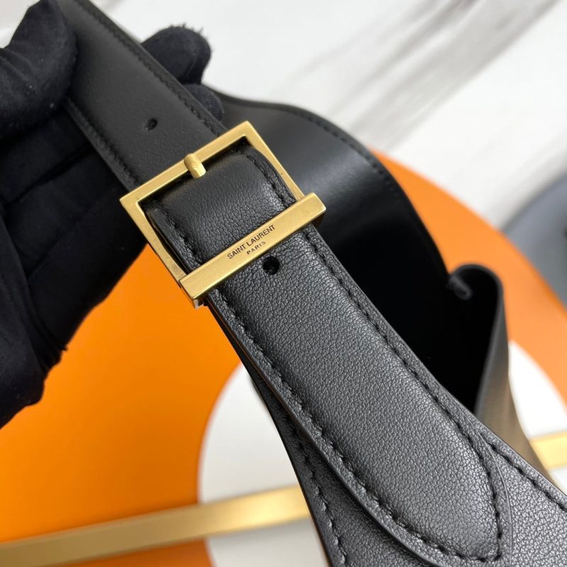 le 5a7 small 23cm black calfskin