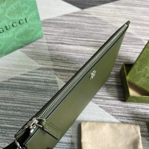 20221214_i1671028494_1970_4_jpg MARMONT POUCH 30 IN ARMY GREEN LAMBSKIN