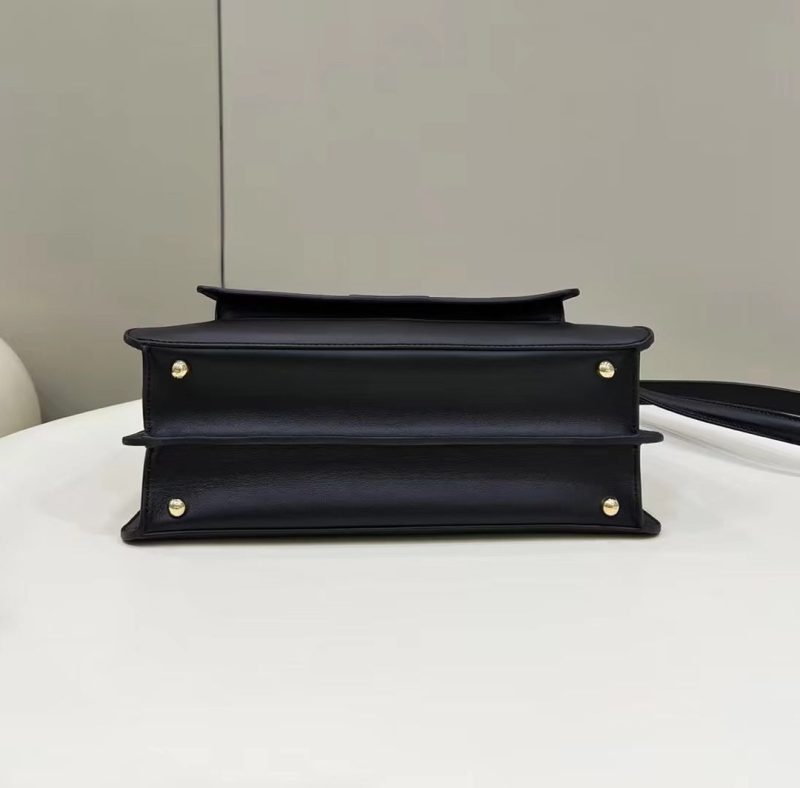 FendiI PEEKABOO 33 BAG IN BLACK CALFSKIN WITH STRAP GOLD HARDWARE