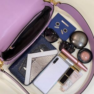 BAGUETTE WITH FF MOTIF 27 IN MAUVE PURPLE SOFT LAMBSKIN GOLD HARDWARE