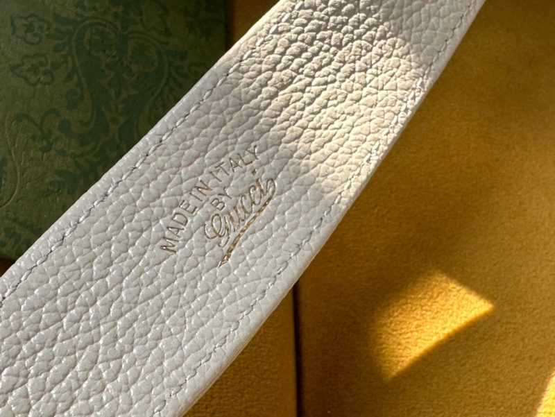 20221228_i1672222212_5313_8_jpg SHOULDER BAG 25 IN WHITE LAMBSKIN GOLD HARDWARE