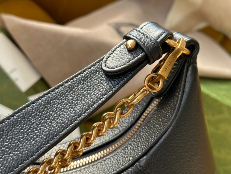 20221228_i1672222344_3761_5_jpg SHOULDER BAG 25 IN BLACK LAMBSKIN GOLD HARDWARE