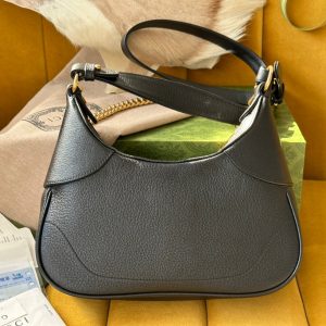 20221228_i1672222344_6147_1_jpg SHOULDER BAG 25 IN BLACK LAMBSKIN GOLD HARDWARE