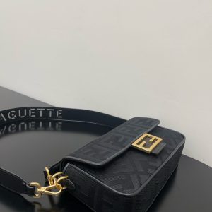 20230114_i1673680671_6858_2_jpg FendiI 26 BAGUETTE BLACK NAPPA LEATHER BAG WITH GOLD HARDWARE