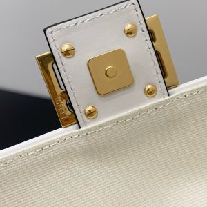 FendiI 26 BAGUETTE WHITE NAPPA LEATHER BAG WITH GOLD HARDWARE
