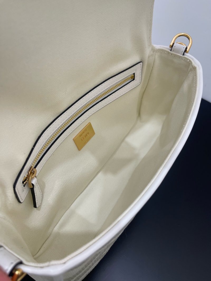 FendiI 26 BAGUETTE WHITE NAPPA LEATHER BAG WITH GOLD HARDWARE