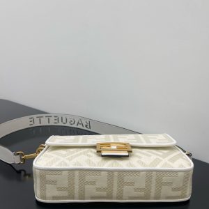 FendiI 26 BAGUETTE WHITE NAPPA LEATHER BAG WITH GOLD HARDWARE
