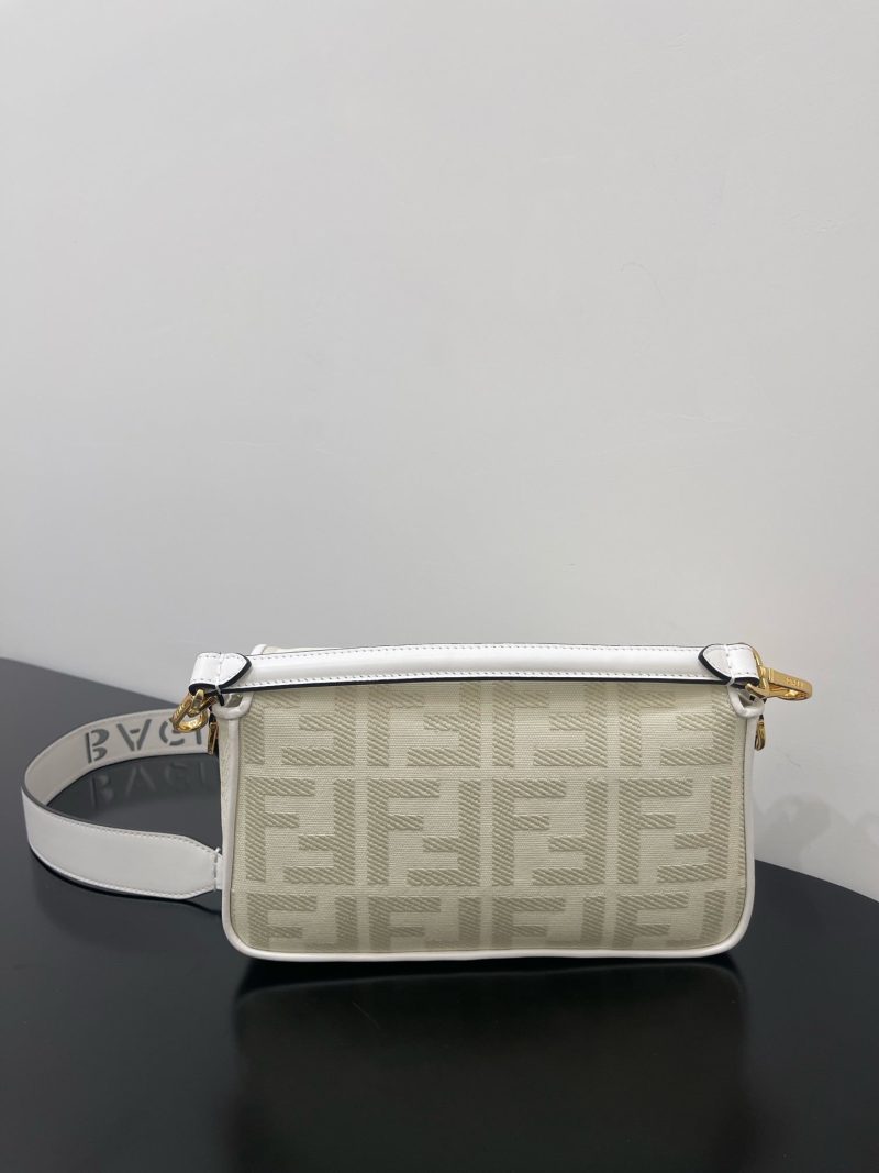 FendiI 26 BAGUETTE WHITE NAPPA LEATHER BAG WITH GOLD HARDWARE