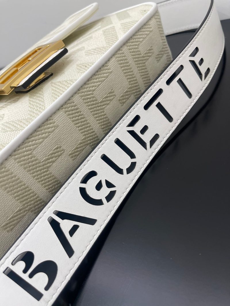 FendiI 26 BAGUETTE WHITE NAPPA LEATHER BAG WITH GOLD HARDWARE