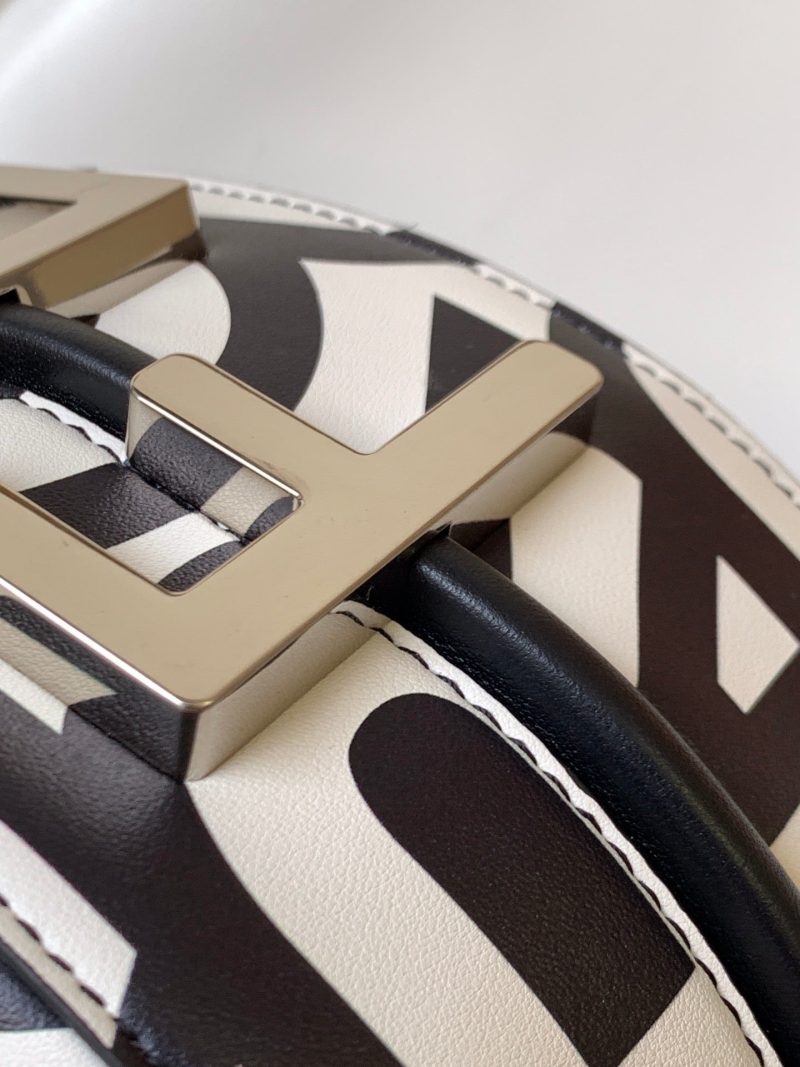 FendiIGRAPHY SMALL 29 IN WHITE MIX BLACK SMOOTH CALFSKIN SILVER HARDWARE