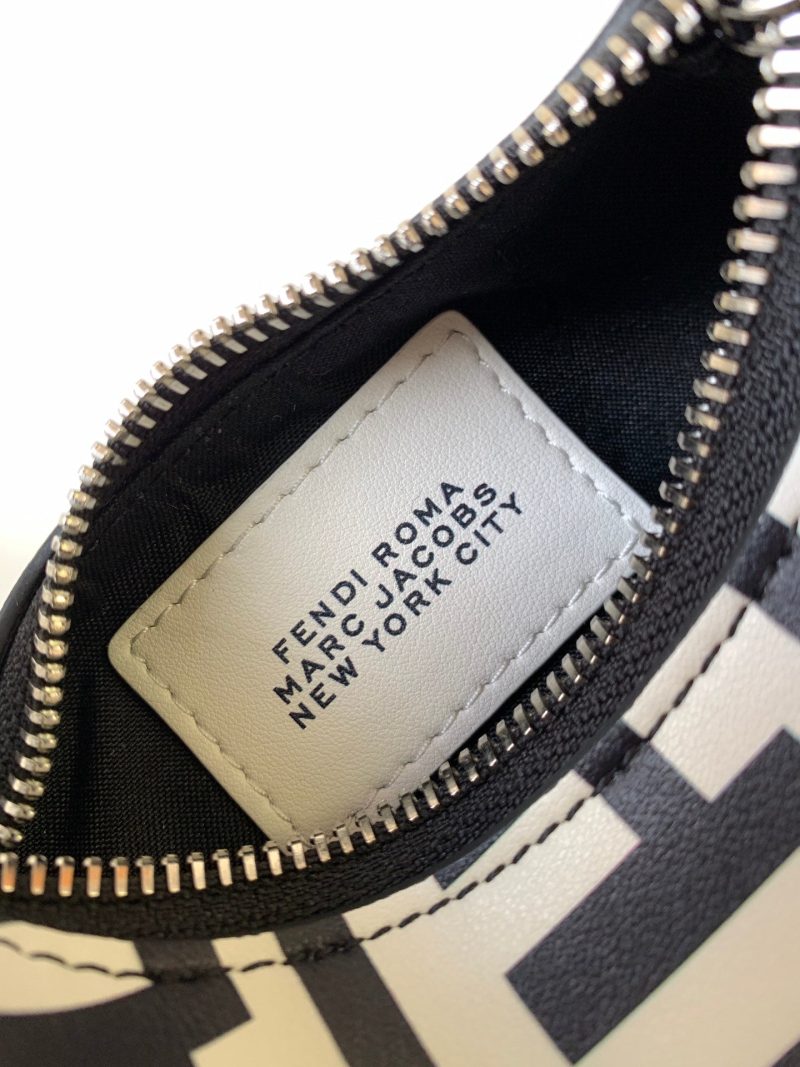 FendiIGRAPHY MINI 16 IN WHITE MIX BLACK SMOOTH CALFSKIN SILVER HARDWARE