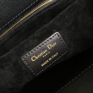 LADY 25 HANDBAG IN BLACK CALFSKIN