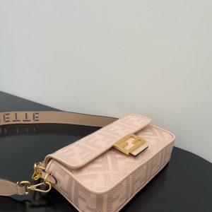 FendiI 26 BAGUETTE LIGHT PINK NAPPA LEATHER BAG WITH GOLD HARDWARE