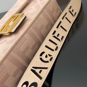 FendiI 26 BAGUETTE LIGHT PINK NAPPA LEATHER BAG WITH GOLD HARDWARE