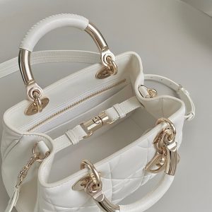 LADY 25 HANDBAG IN WHITE CALFSKIN