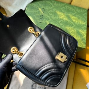 GG MARMONT MINI 18 HANDBAG IN BLACK CALFSKIN