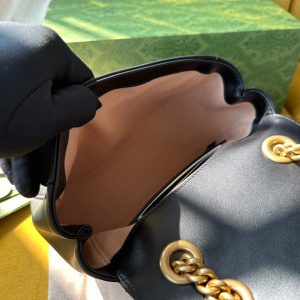 GG MARMONT MINI 18 HANDBAG IN BLACK CALFSKIN